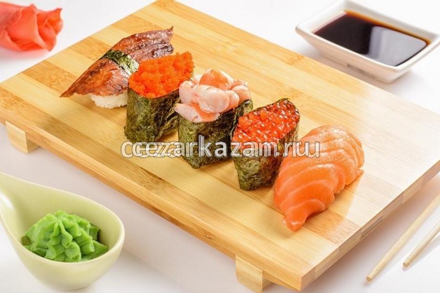 Суши с тунцом С угрём sushi002